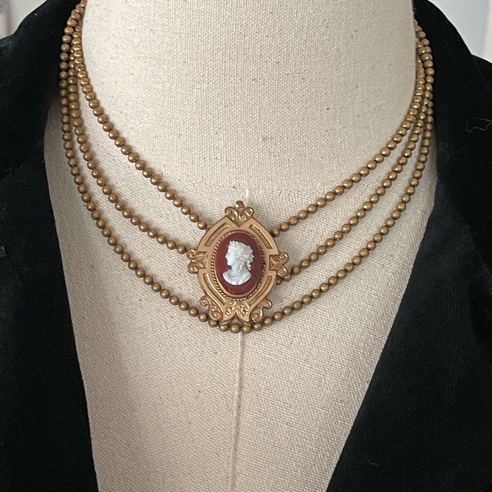 Gold Victorian cameo Sardonyx Stone Pendant Clip